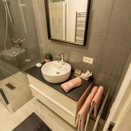 Premium Suites *